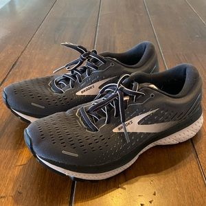 Brooks ghost 13 size 8 1/2